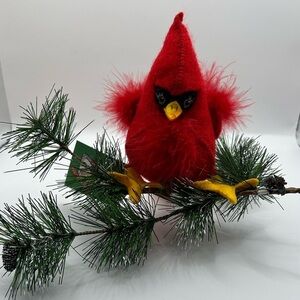 🌲🌲🌲🌲🪺Annalee Cardinal on a faux pine branch
